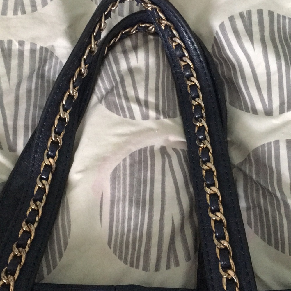 Handbag - Picture 10 of 14